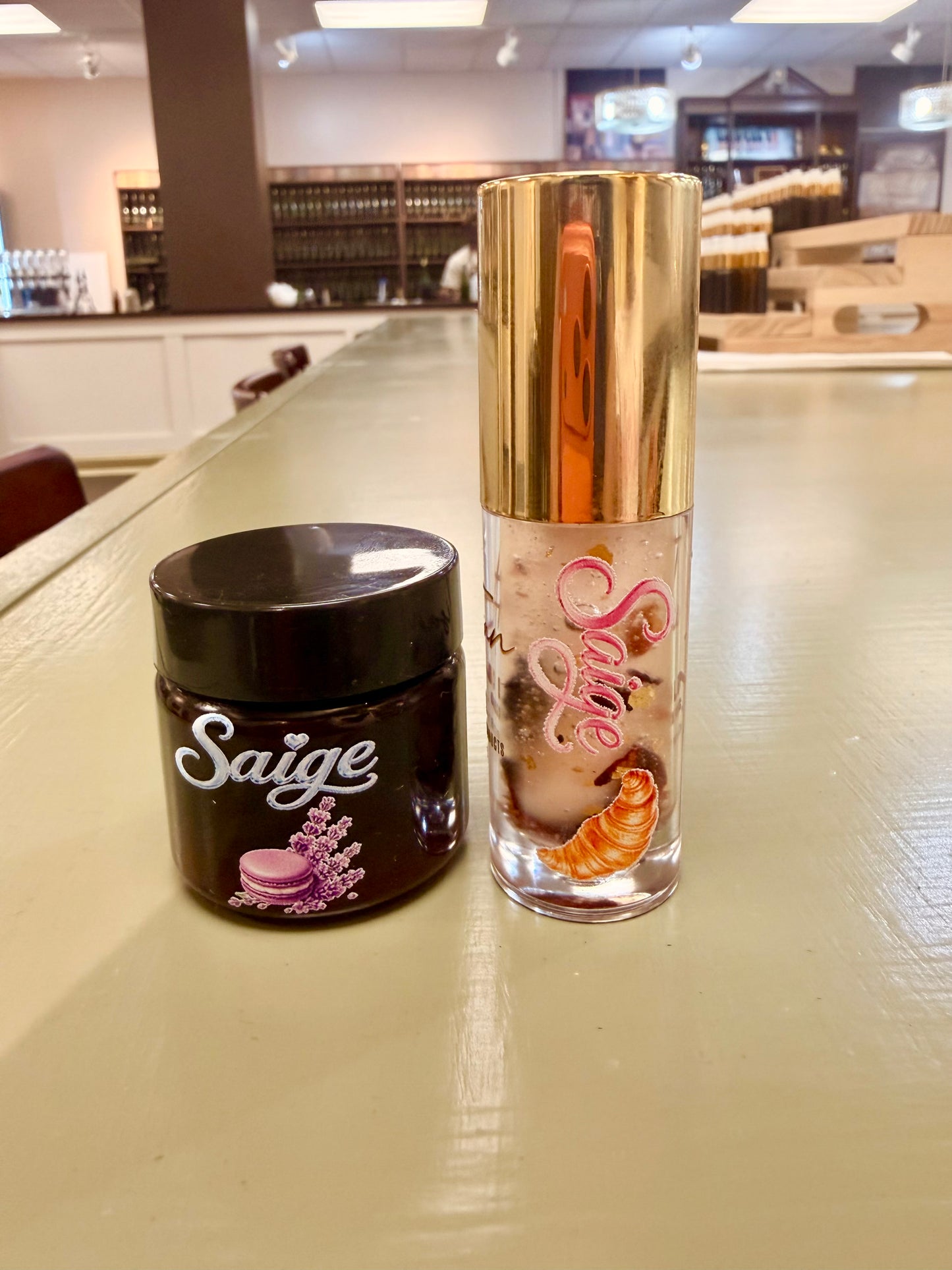 Custom Lip Scrub & Lip Oil Experience